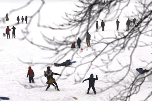 Major Blizzard Hammers East Coast With High Winds And Heavy Snow