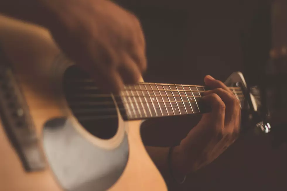 Want Naked Guitar Lessons? Minnesota Craigslist Post Offering Just That.
