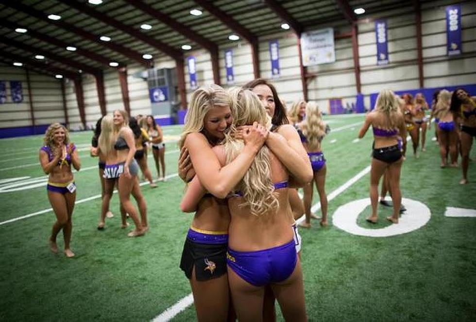 6 Rochester Women Named 2017 Vikings Cheerleaders