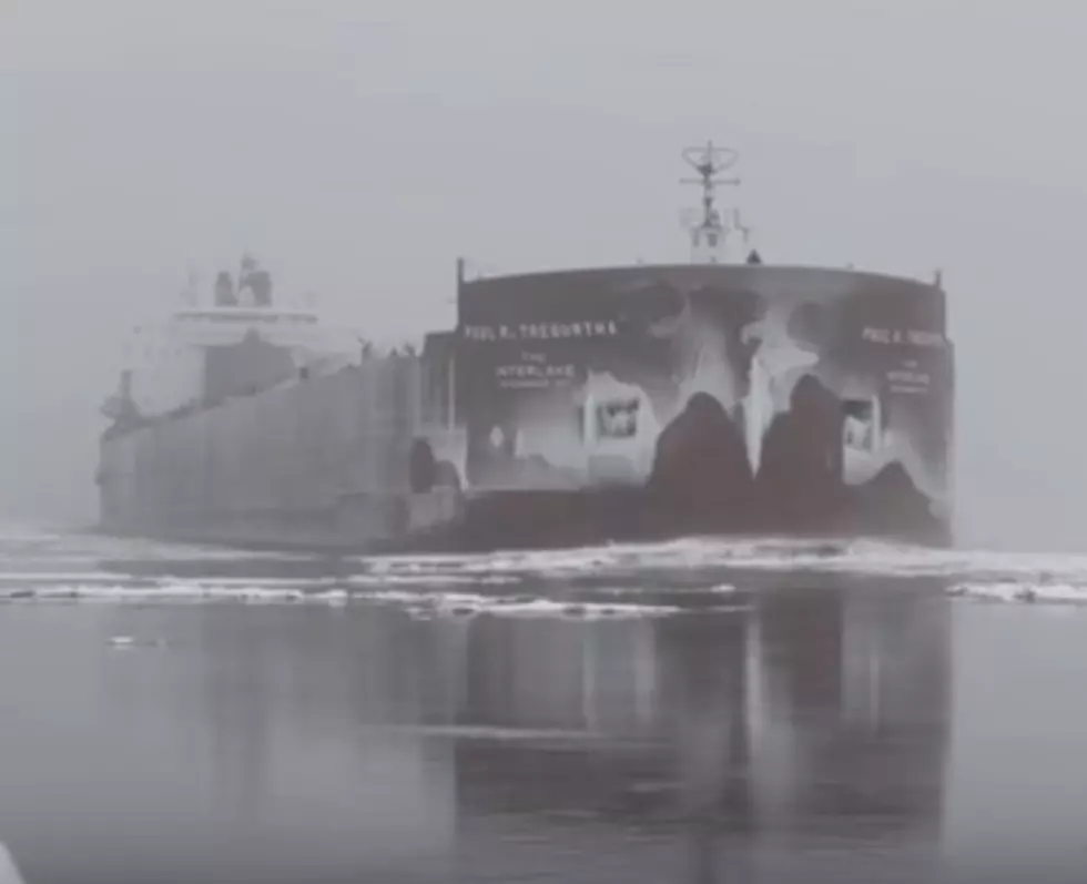 Watch The Great Lakes’ Largest Ship Steam Into Minnesota