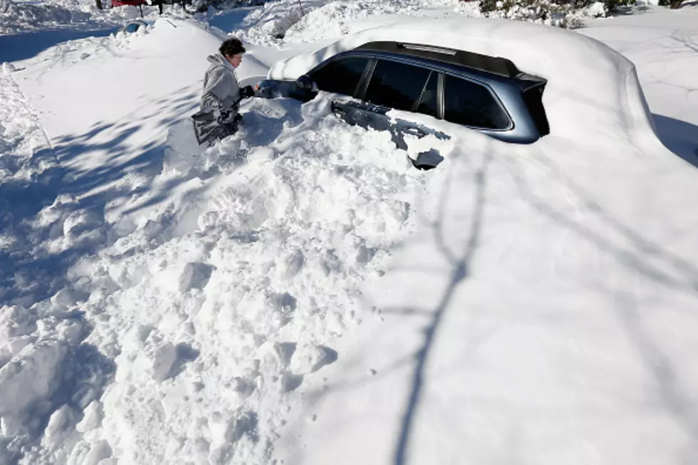 Huge Snow Storm Slams Into Mid Atlantic States