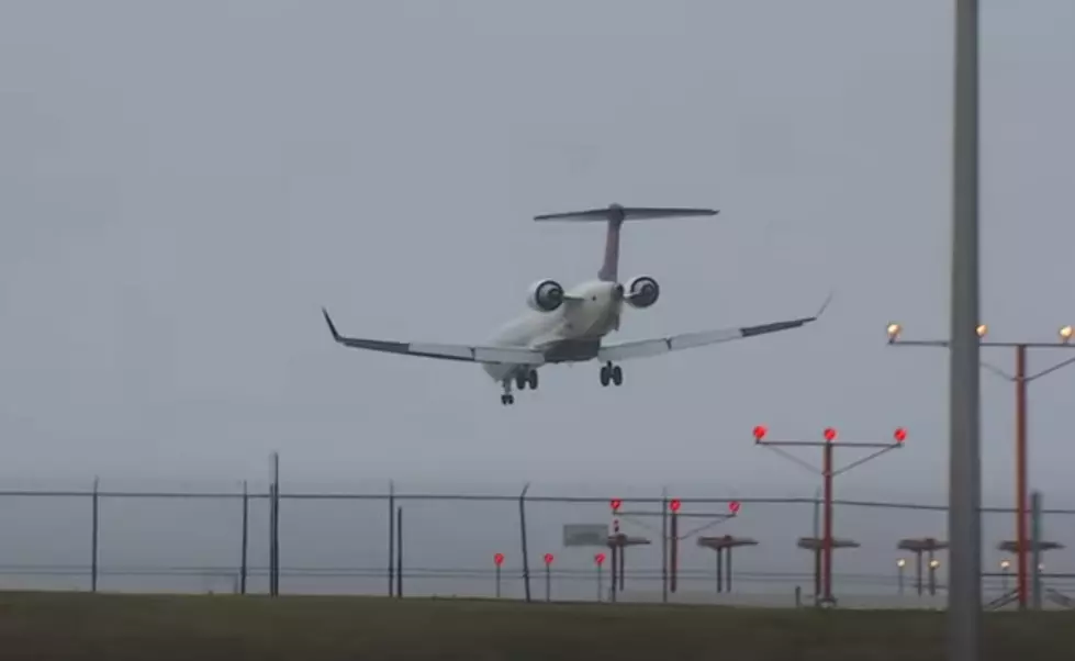 Watch These Planes Land During Massive Windy Conditions in Minnesota