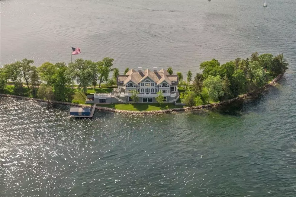Minnesota’s Most Expensive House Has it’s Own Private Peninsula