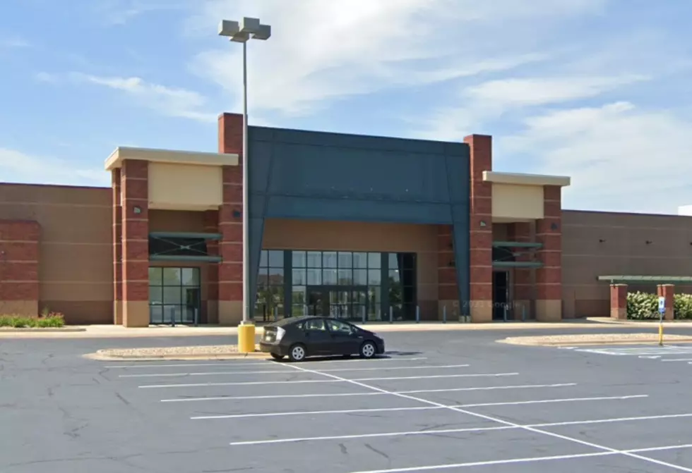 Big Name Clothing Store Now Adding Two Spots In Minnesota